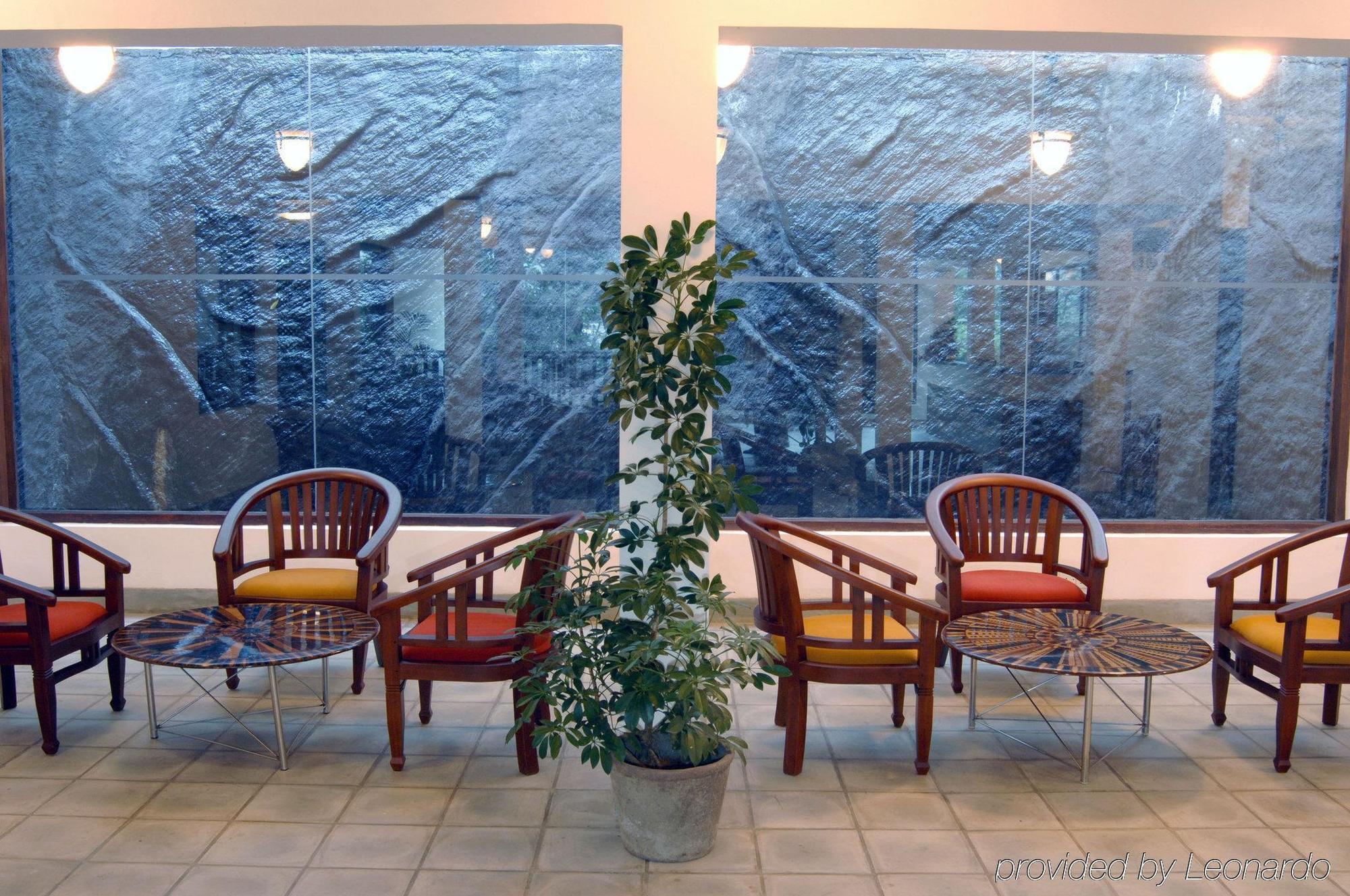 Hotel Hilltop Kandy Beltér fotó