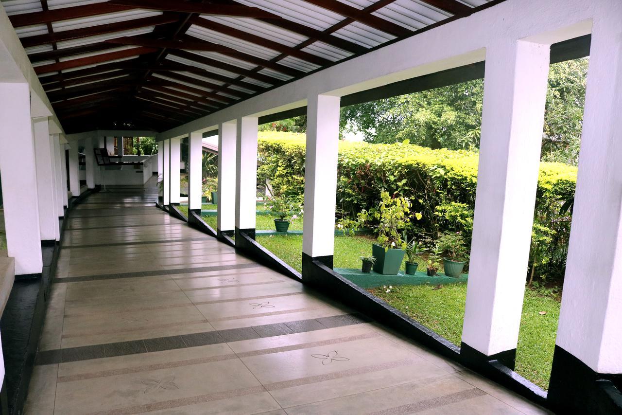 Hotel Hilltop Kandy Kültér fotó