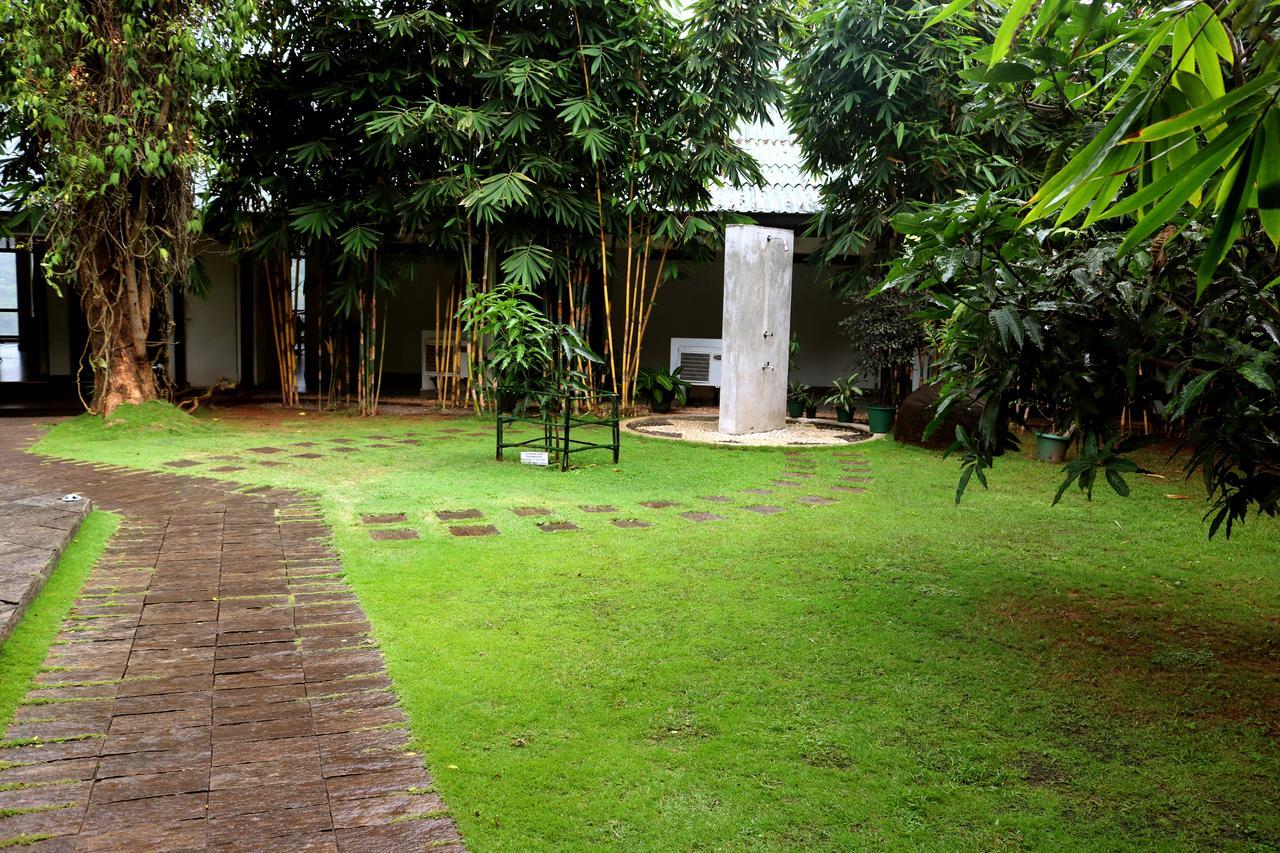 Hotel Hilltop Kandy Kültér fotó