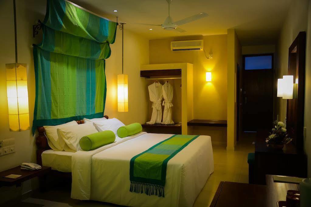 Hotel Hilltop Kandy Kültér fotó