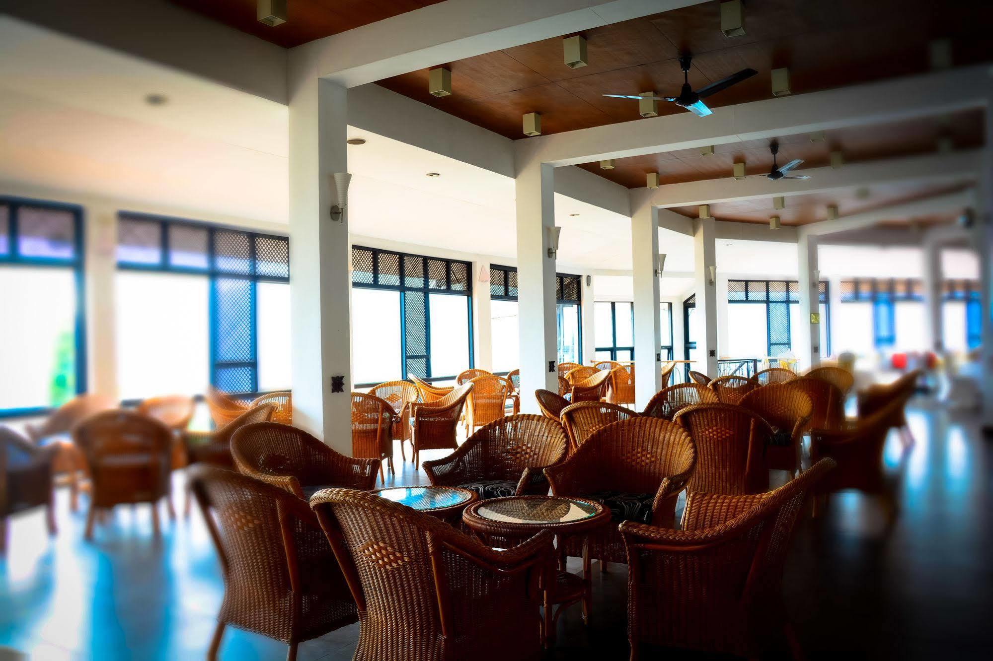 Hotel Hilltop Kandy Kültér fotó